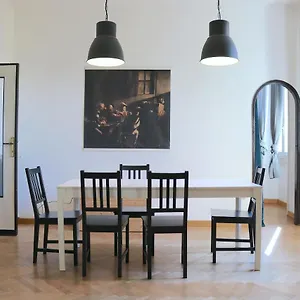 Sant Ambrogio Mansion - Via Olona , Milano Italia